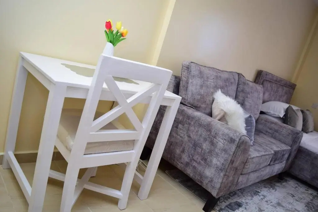 Lovely Studio Apartment with Parking