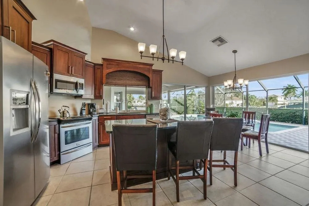 Lamplighter Ct Home