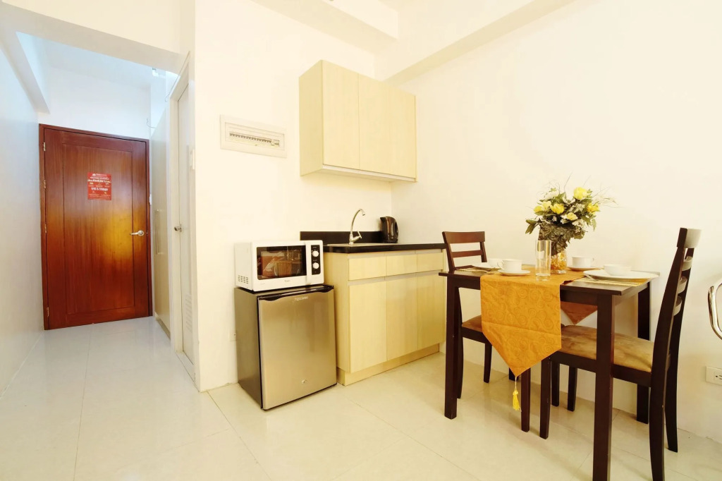 ZEN Rooms Basic Dian St. Makati