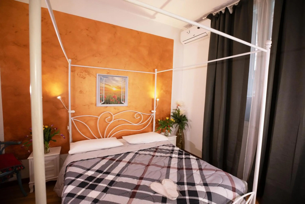 Like Romeo Suites