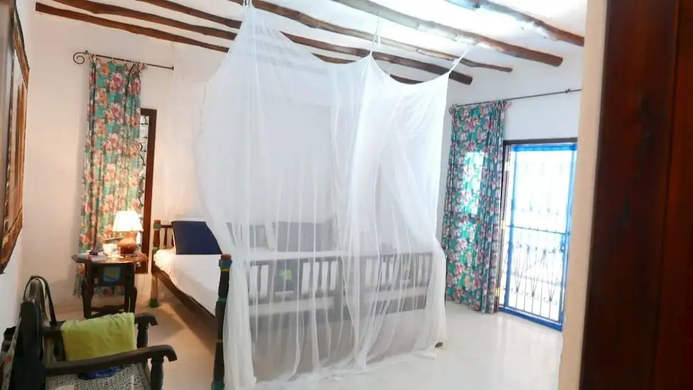 Maembe House