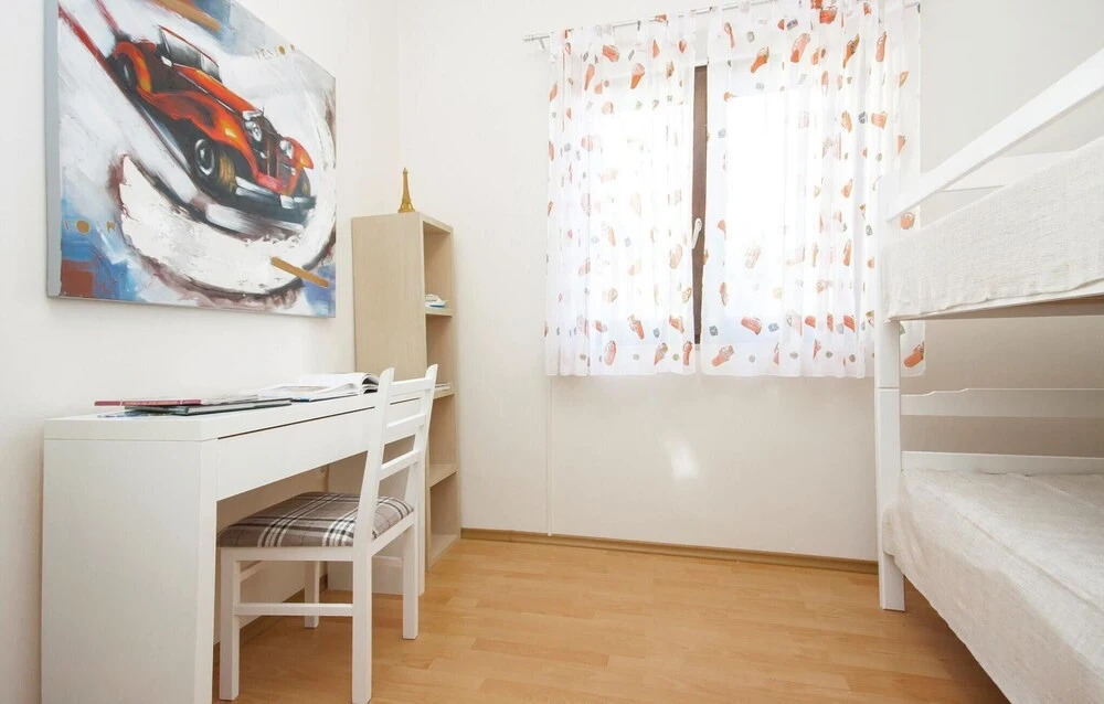 Amazing Home in Brodarica With Wifi and 3 Bedrooms