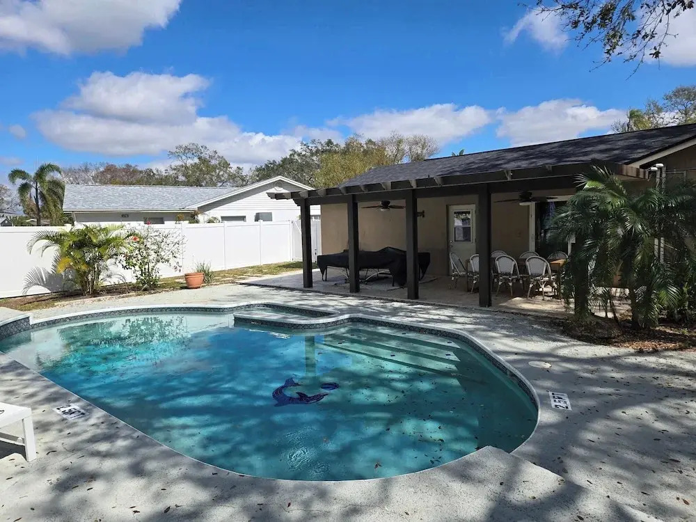 Bay Crest House Stay for 10!