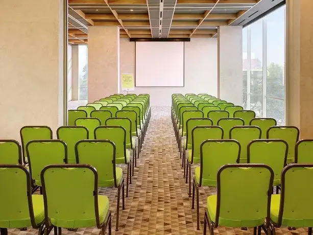 Zentra Hotel