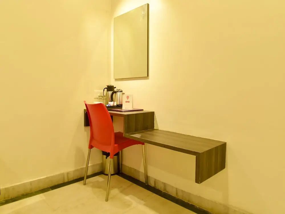 OYO 4448 Hotel Suresh Plaza