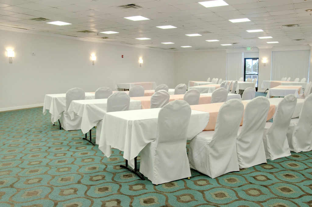 Holiday Inn Victorville by IHG