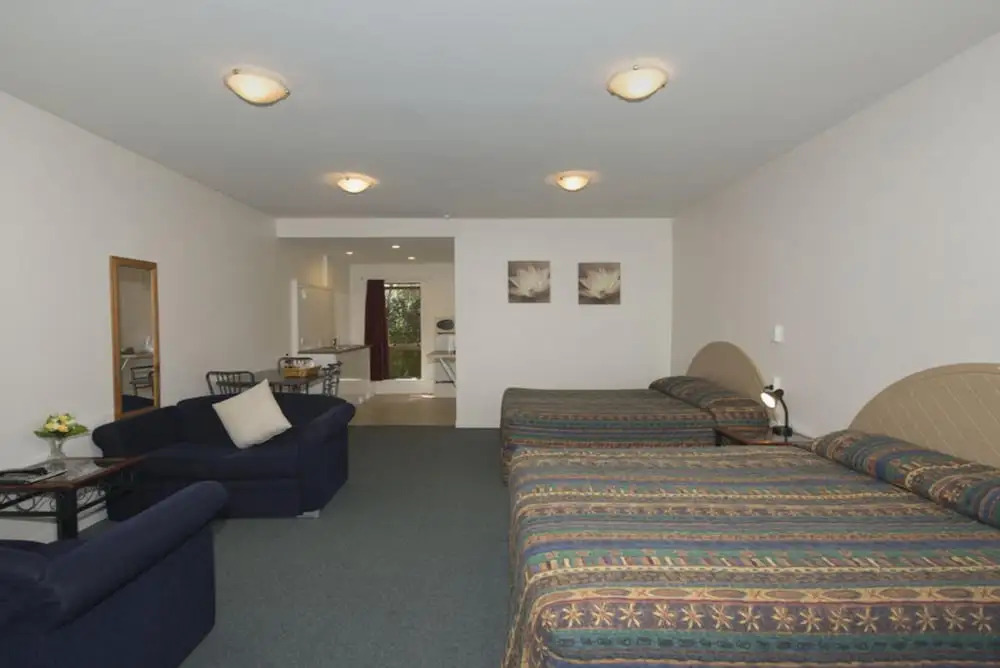 Lake Point Motel