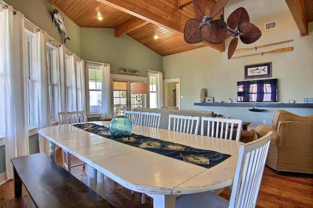 Summer House 181 SE