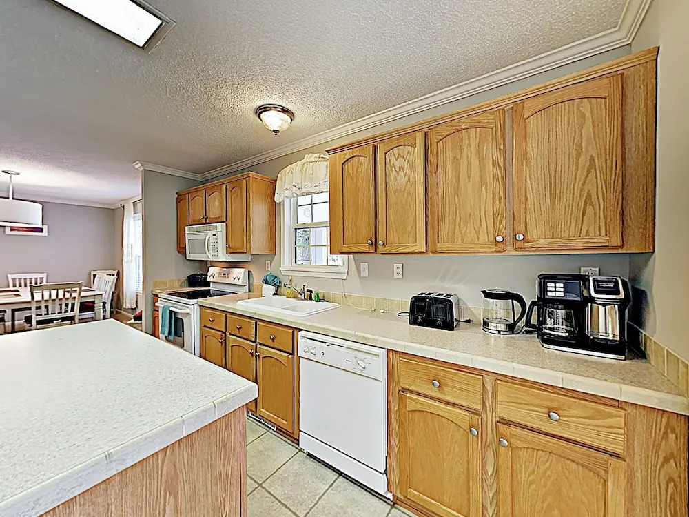 New Listing! Apple Country W/ Fire Pit 3 Bedroom Home