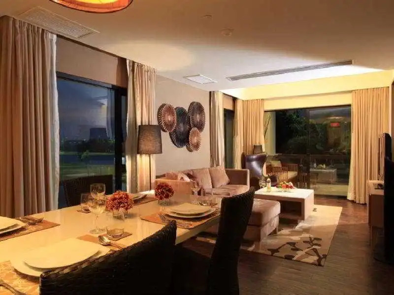 Summit Windmill Golf Residence