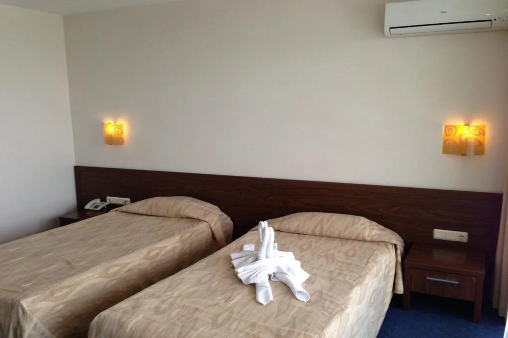 Hotel Glarus Beach