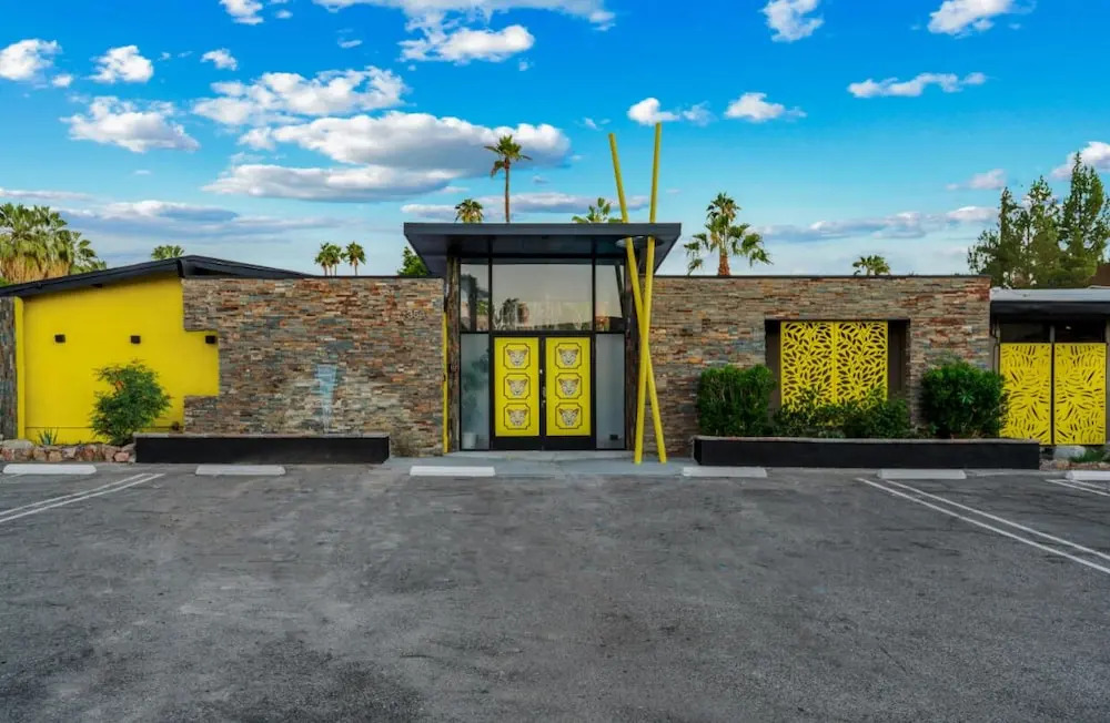 Cheetah Hotel