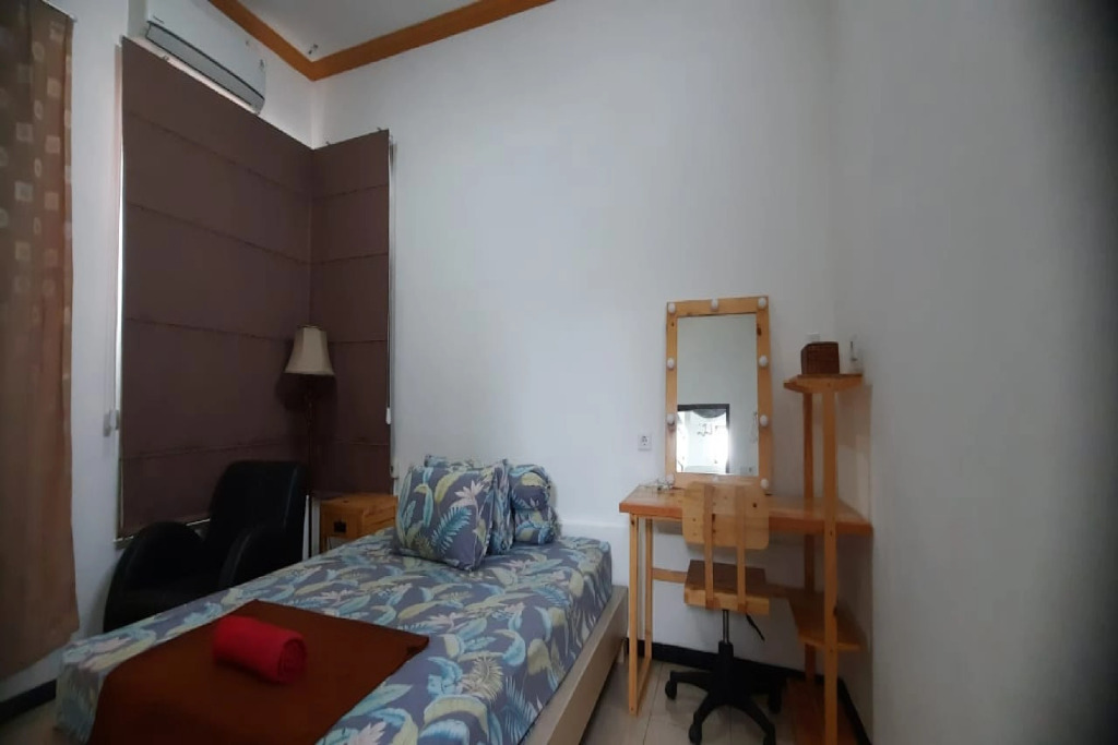 Langkar Guest House Syariah Mitra RedDoorz