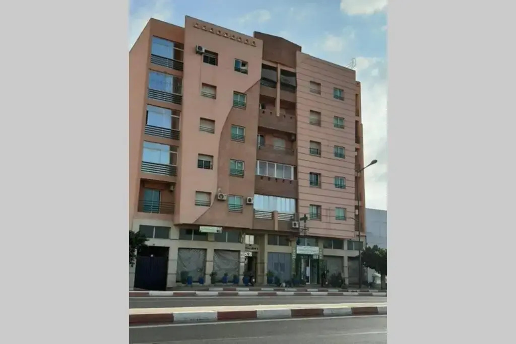 Bright whole apartment 500 meters from the center