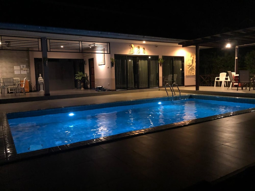 Suporn Lakeview Service APT & Homestay