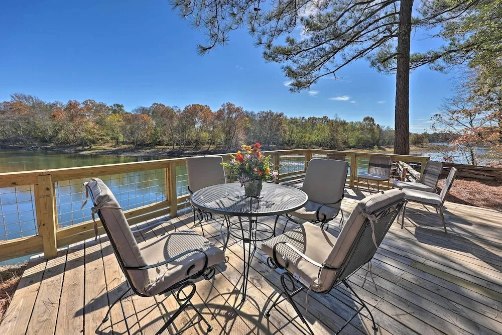 Waterfront Deck: Home on Ouachita River!
