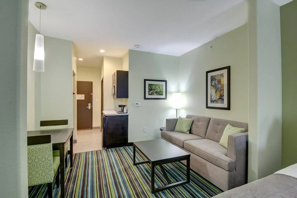 Holiday Inn Express & Suites Carrizo Springs by IHG