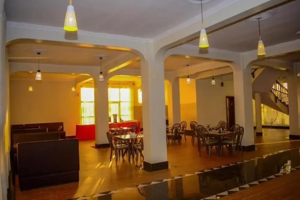 Oloirien Hotel & Resort