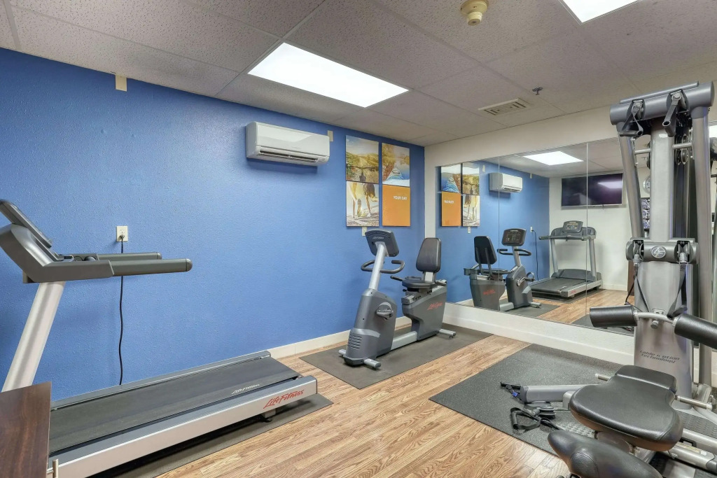 Comfort Suites Appleton Airport