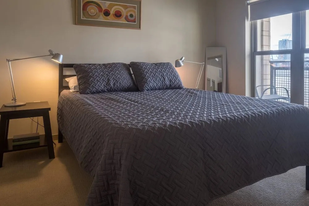 Elegant Open One Bedroom with Parking