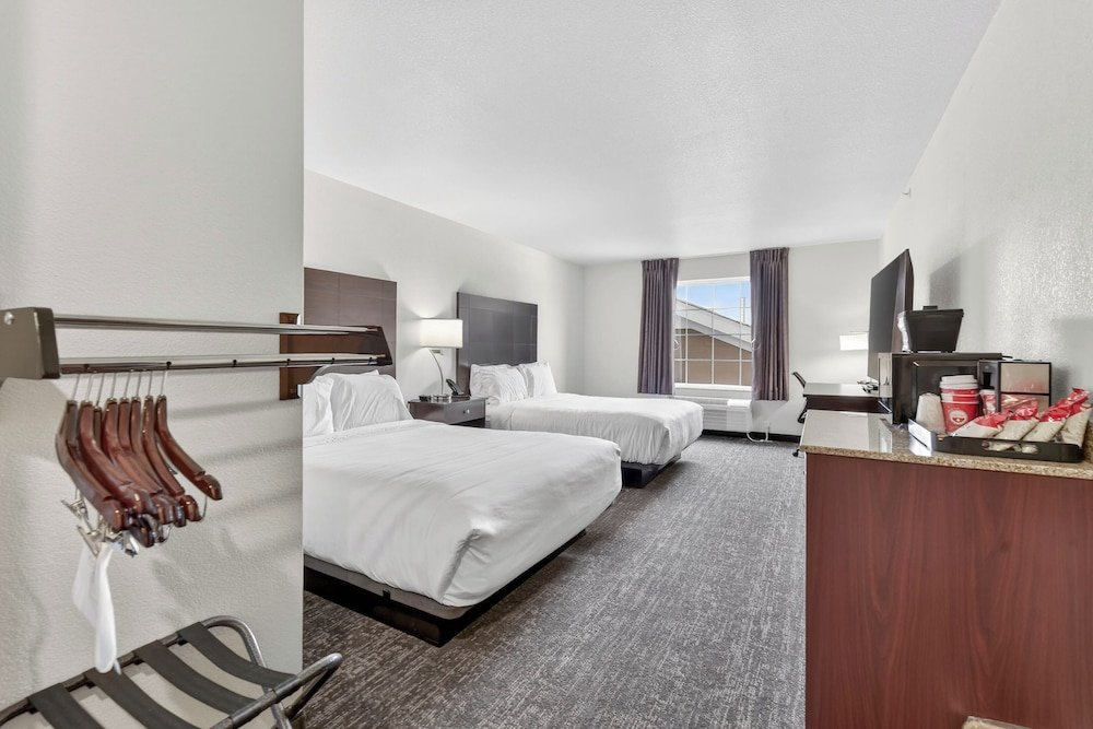 Cobblestone Hotel & Suites - Eaton