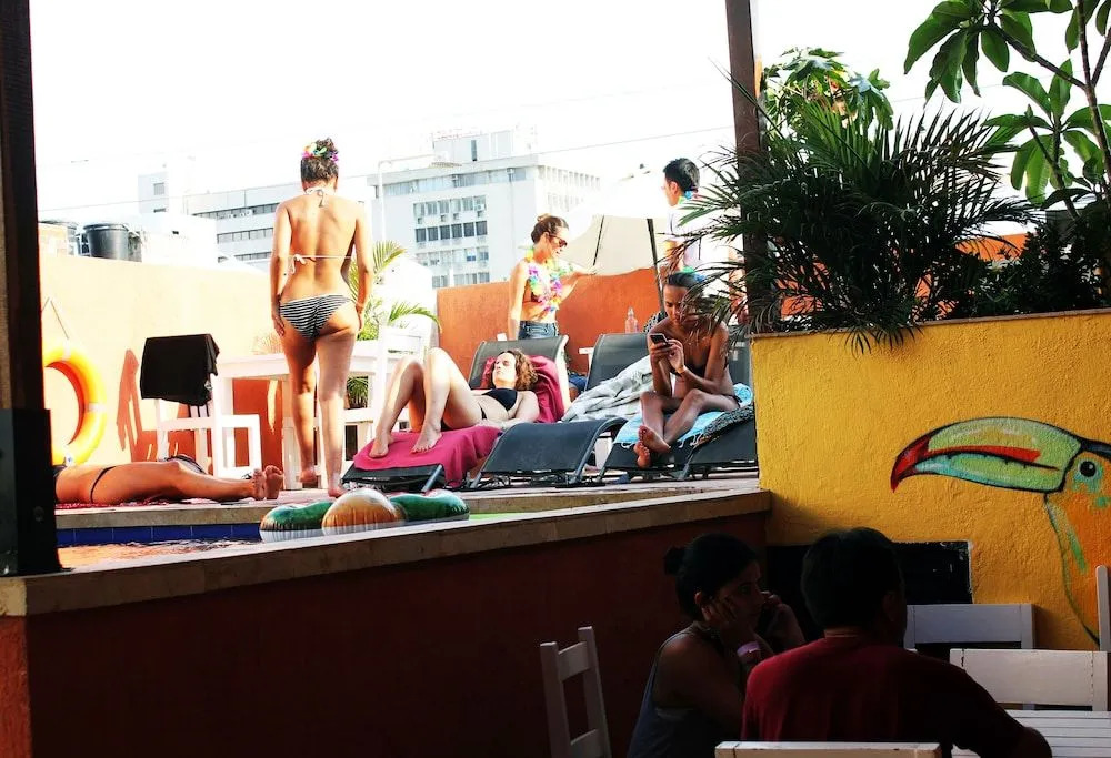 Rua Hostels Santa Marta