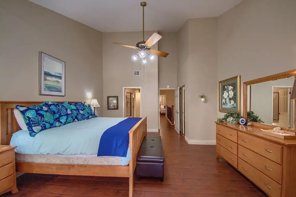 River Zen Cw C207 2 Bedroom Condo by RedAwning