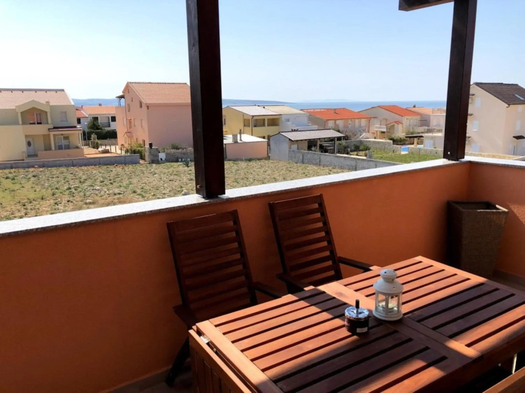 Apartman Matej with pool Povljana