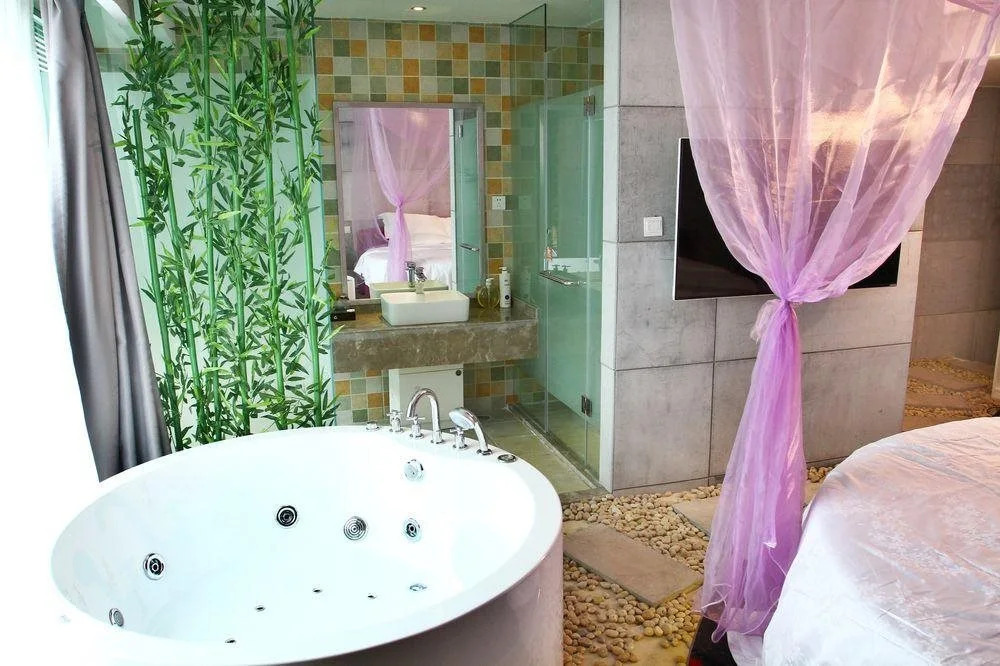 Luoyang Provence Theme Hotel