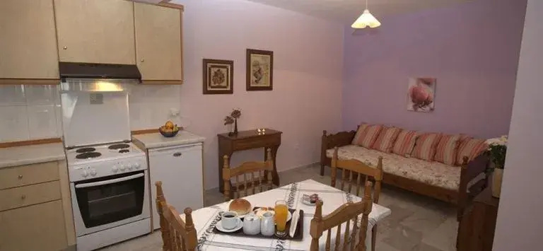 Aphrodite Hotel & Apartments