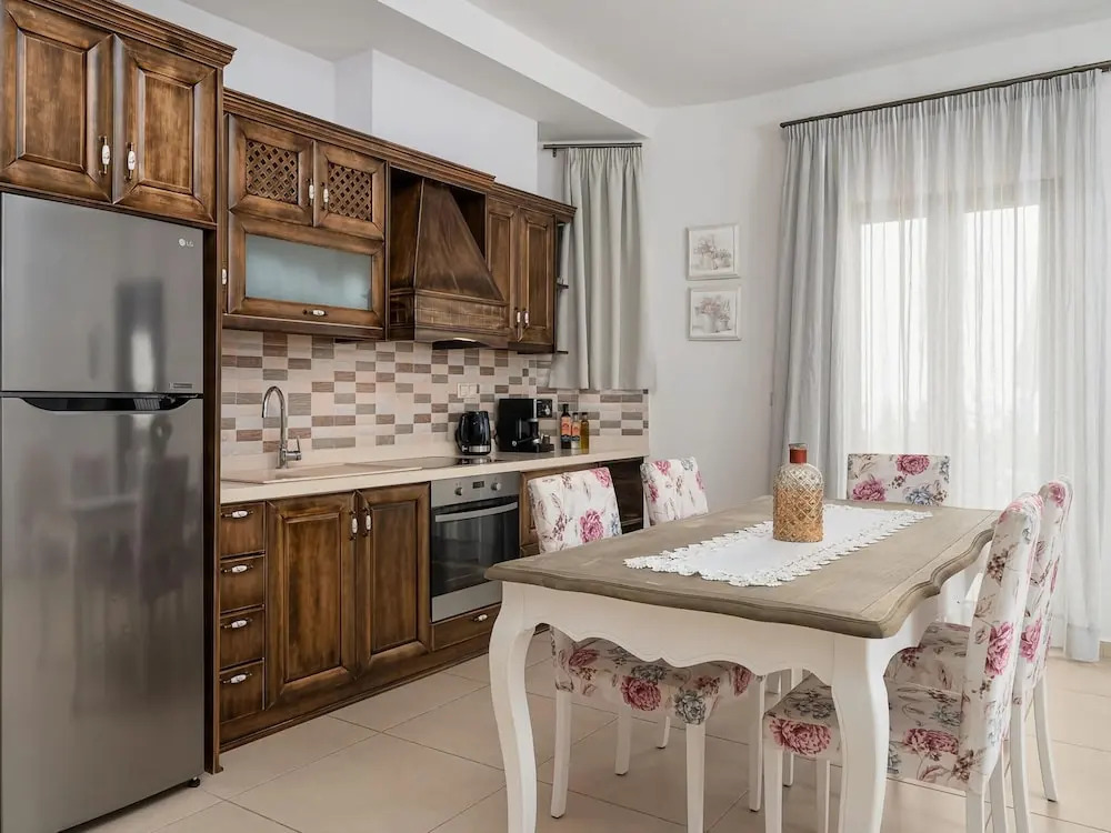 New Beautiful Complex With Villas and App, Big Pool, Stunning Views, SW Crete