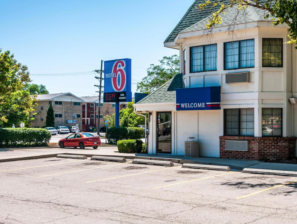 Motel 6-Schiller Park, IL - Chicago OHare