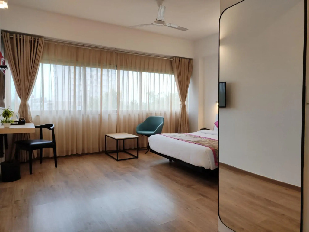 Kanak Beacon Hotel - Ashram Road Ahmedabad