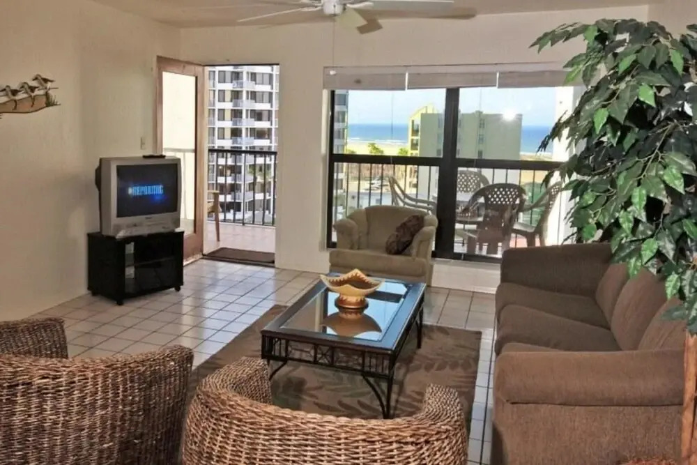 Saida IV Condominium 606