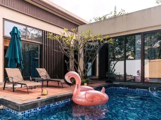 Yixia Holiday Hostel