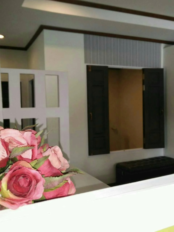 Khaolom Resort