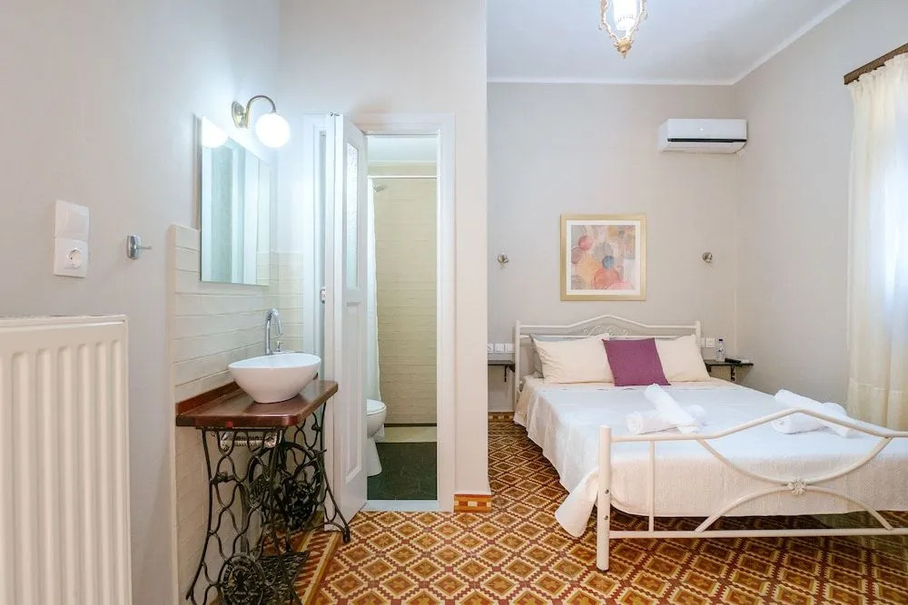 Grandmas Chic Home in Chania Venetian Harbor
