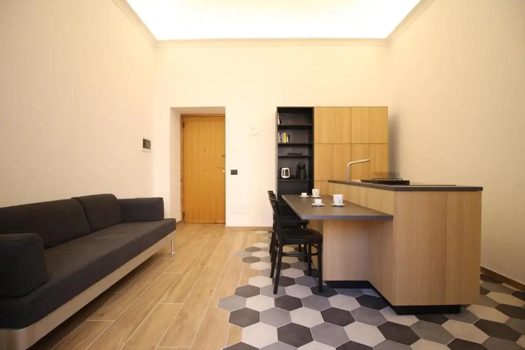 Suite 44