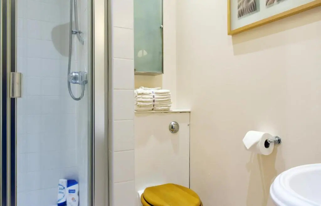 Dale Street Apartments Suite