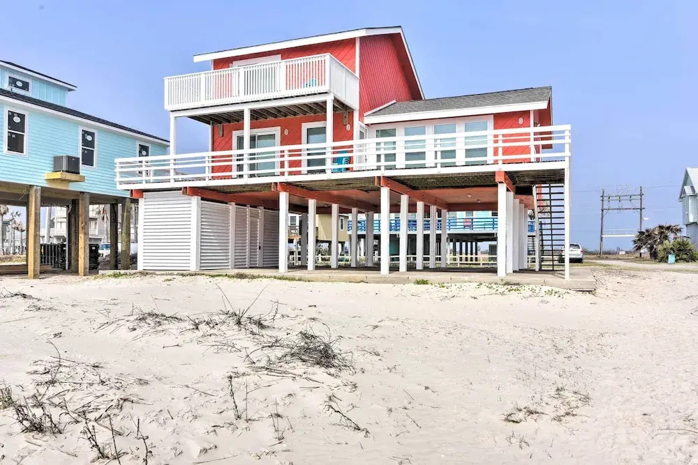 Beachfront Galveston Oasis: Balconies, Ocean View!