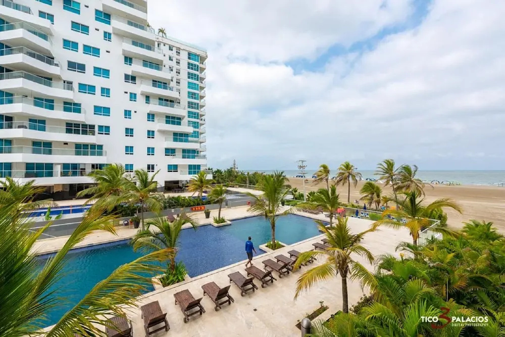 Apartment in Cartagena in Front of the Sea 2me2 With Air conditioning and Wifi