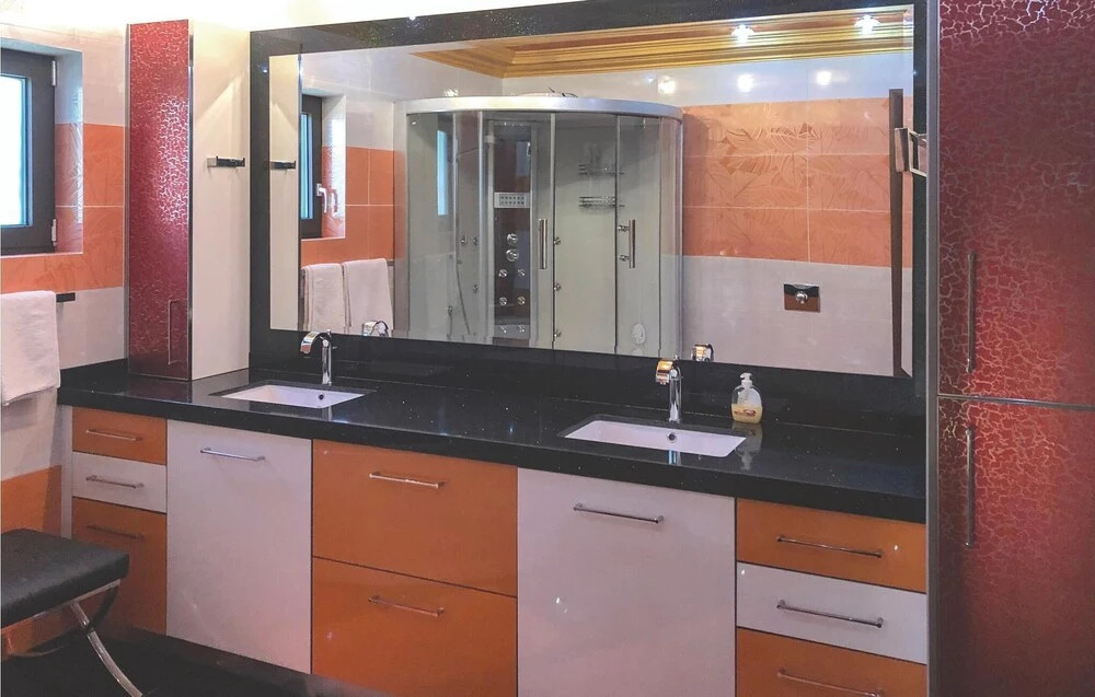 Nice Home in Petalou, Korinthias With Wifi and 4 Bedrooms
