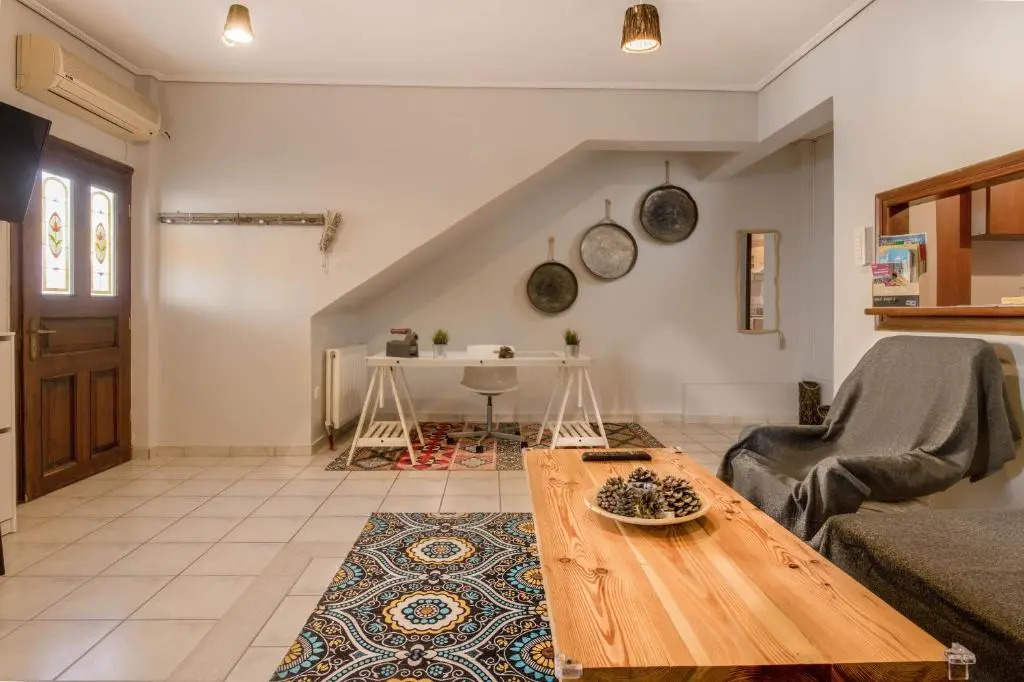 Varousi.Traditional house in old town of Trikala 1