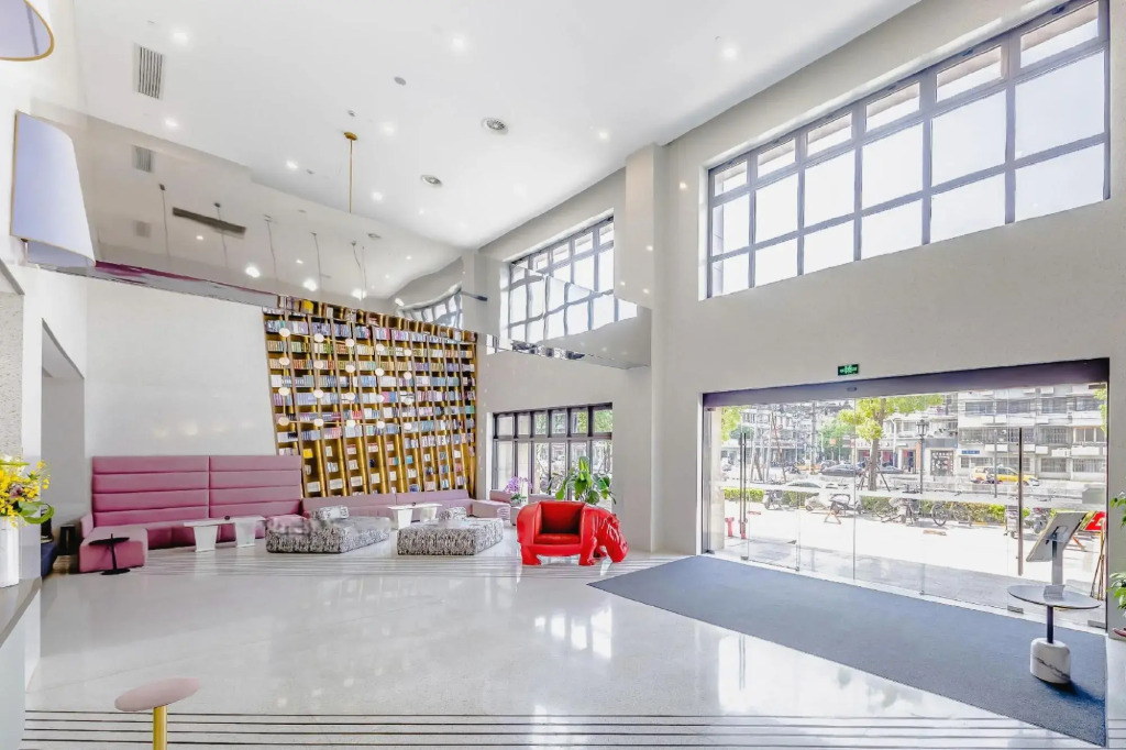 Sussie Place Apartment Hotel (Shanghai Pengpu Xincun Metro Station)