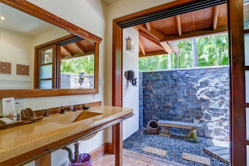 Hooilo House