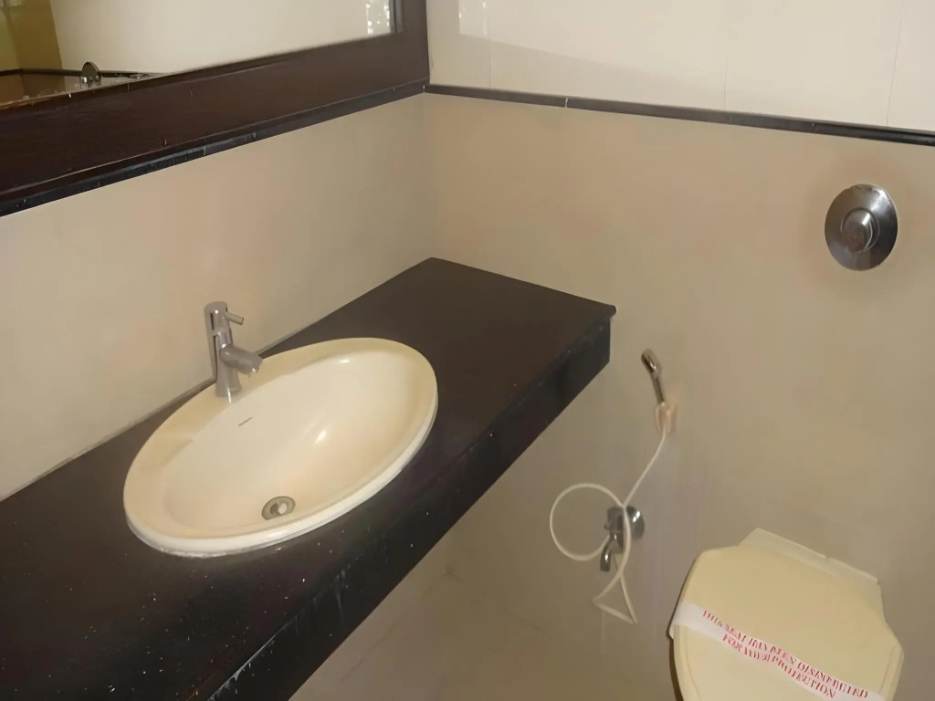 Capital O 12811 Hotel Sree Murugan