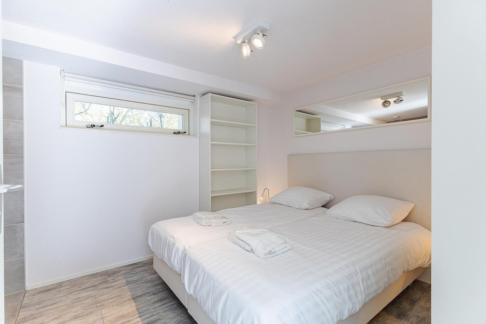 Beachfront Coastal Villa in Renesse for 6