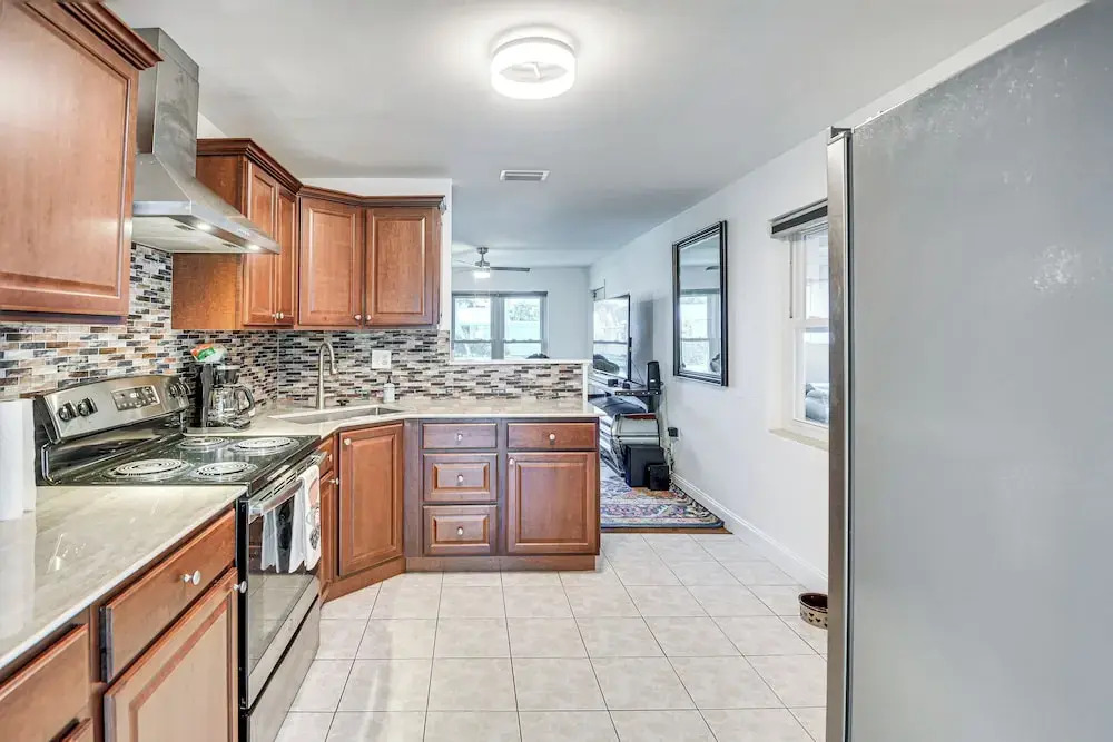Walk to Ocean: Cozy Home w/ Yard in Ormond Beach!