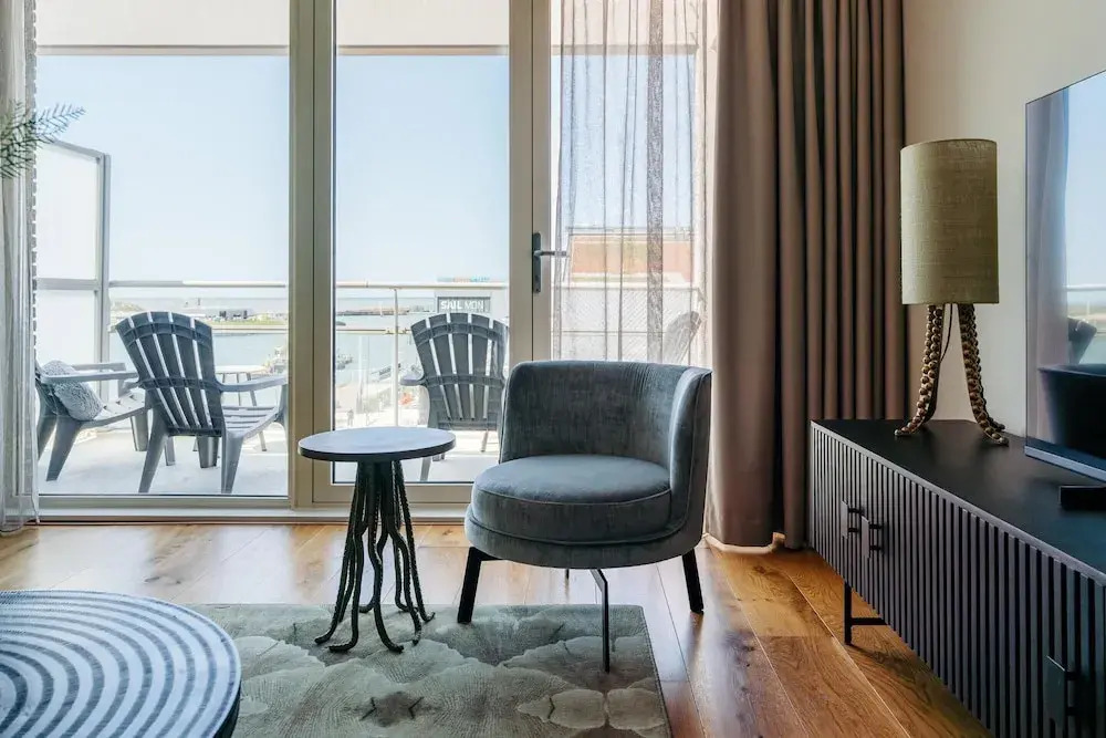 Lovely Apartment by the Beach