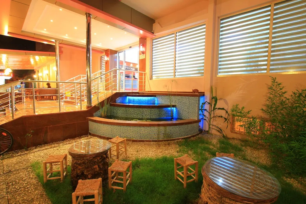 Hawaii Hotel 2